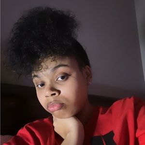 Meet your Posher, Jezell